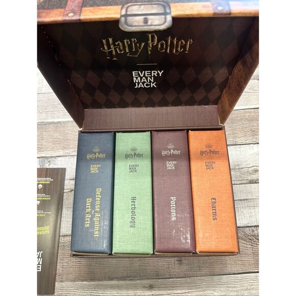 Every Man Jack Limited Edition Harry Potter Body Wash Collecter Set Hogwarts - Picture 2 of 5